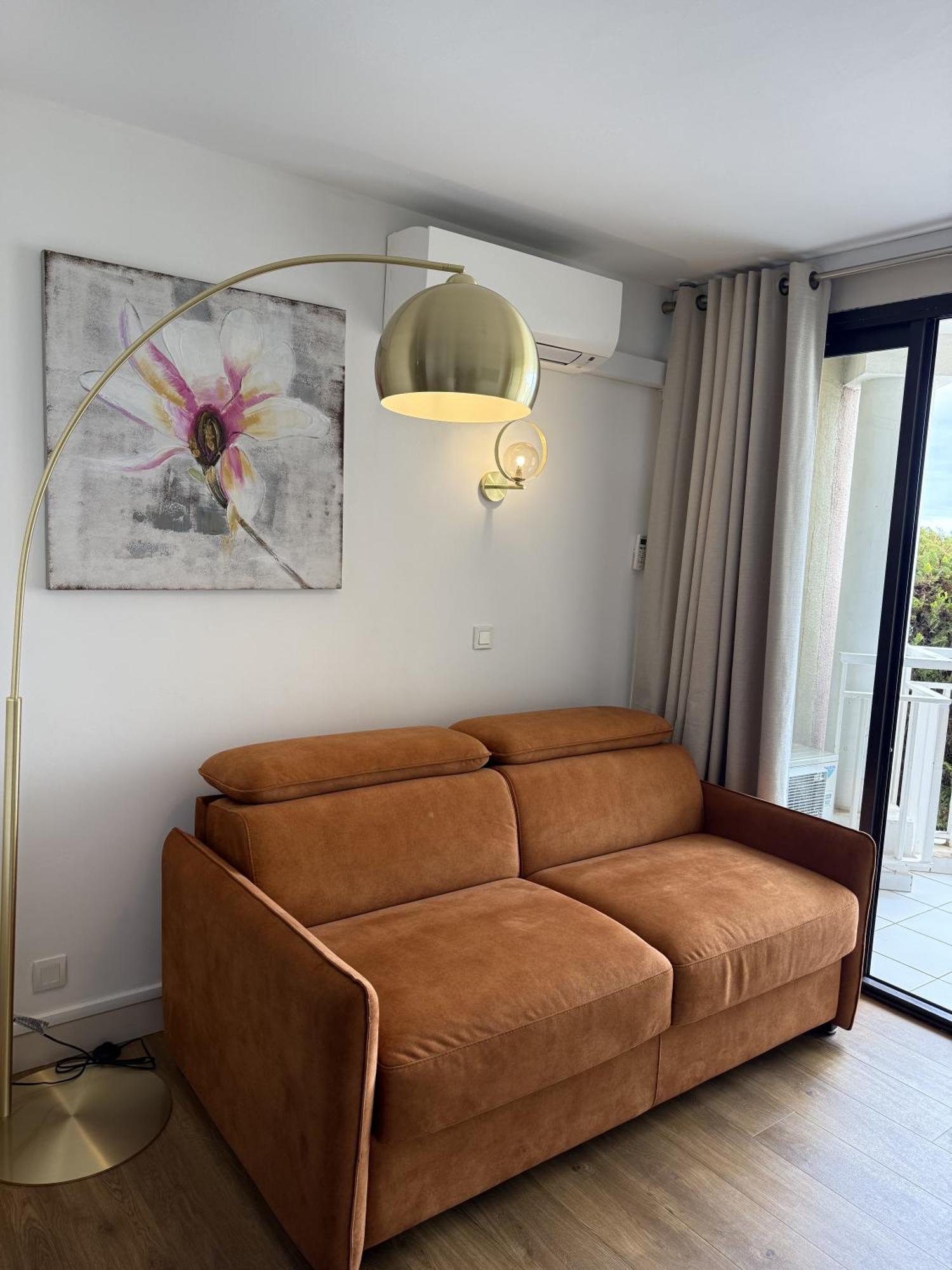 Un Studio De Charme Vue Mer & Piscine D'Exception 戛纳 外观 照片