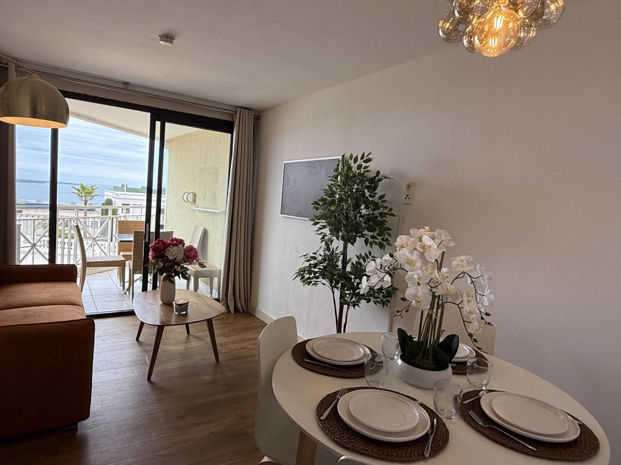 Un Studio De Charme Vue Mer & Piscine D'Exception 戛纳 外观 照片